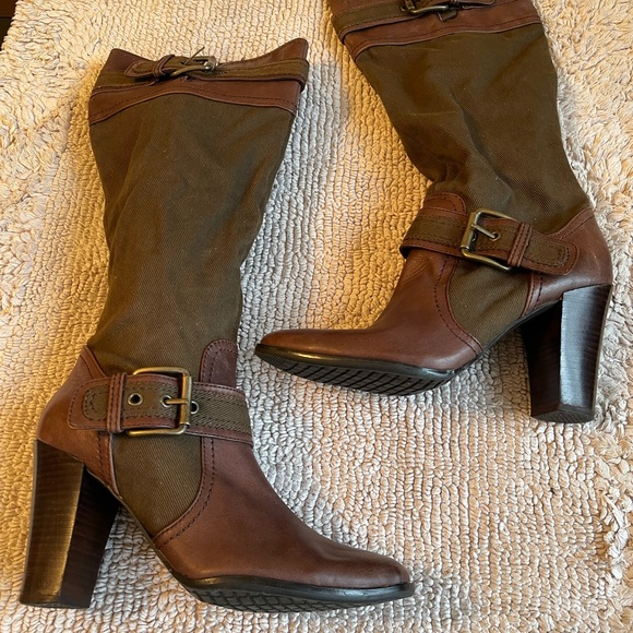 Nice stack heel leather and material boot - Picture 5 of 6